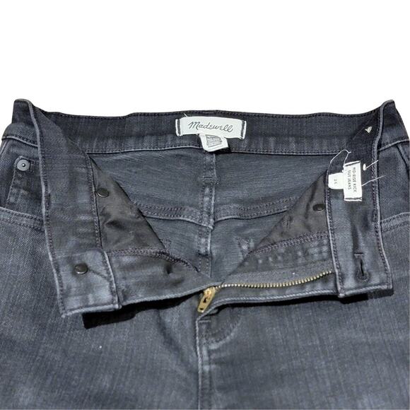 MADEWELL Black Rinse Wash Mid-Rise Kick Out Jeans Womens 26 Polished Casual Y2K - Picture 1 of 16